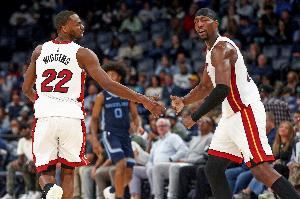 阿德巴约:维金斯在先发里话不多 他会做影响比赛胜负的小事 阿德巴约:维金斯在先发里话不多 他会做影响比赛胜负的小事