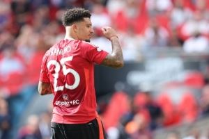 天空:尤文那不勒斯仍有意签下桑乔,转会费2500万镑 天空:尤文那不勒斯仍有意签下桑乔,转会费2500万镑