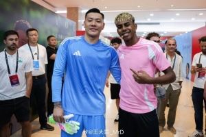 王大雷:开心能参与到校园足球高中联赛总决赛 王大雷:开心能参与到校园足球高中联赛总决赛