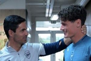 新援加盟!阿森纳官网晒照,记录诺尔高在俱乐部的第一天 新援加盟!阿森纳官网晒照,记录诺尔高在俱乐部的第一天