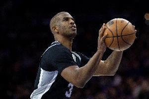 霍里:保罗可以去快船给哈登打替补 如果他想夺冠就去掘金 霍里:保罗可以去快船给哈登打替补 如果他想夺冠就去掘金