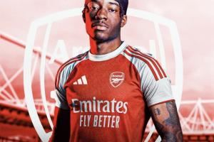 记者:马杜埃凯确定不踢世俱杯决赛,他回国体检并与阿森纳签五年 记者:马杜埃凯确定不踢世俱杯决赛,他回国体检并与阿森纳签五年