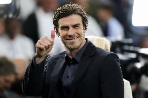 贝尔:我们刚对卡迪夫城提交一份全新的收购提案,希望陈志远接受 贝尔:我们刚对卡迪夫城提交一份全新的收购提案,希望陈志远接受