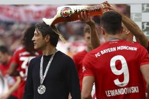 拉菲尼亚:科瓦奇当时成功拆散了拜仁,我不会邀请他一起吃饭 拉菲尼亚:科瓦奇当时成功拆散了拜仁,我不会邀请他一起吃饭