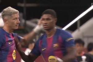 拉师傅首秀!巴萨下半场11人全换:拉什福德、莱万、奥尔莫登场 拉师傅首秀!巴萨下半场11人全换:拉什福德、莱万、奥尔莫登场