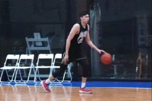 邹阳晒训练视频:我的夏训碎片 夏日炎炎 进步不能停! 邹阳晒训练视频:我的夏训碎片 夏日炎炎 进步不能停!