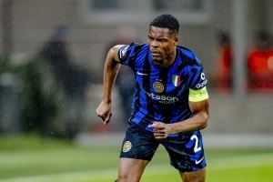 每体：邓弗里斯2500万欧解约金即将过期，巴萨几乎不可能完成交易