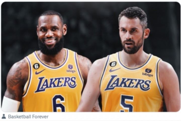 空间不够~湖媒:报道称乐福有意和詹姆斯重聚 湖人应该签下他吗? 空间不够~湖媒:报道称乐福有意和詹姆斯重聚 湖人应该签下他吗?