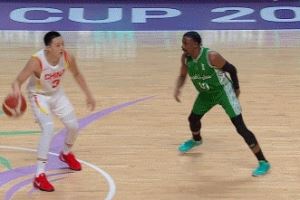 被打到腹部一度被换下!赵睿:不知道对方有意无意 当时喘不上气 被打到腹部一度被换下!赵睿:不知道对方有意无意 当时喘不上气