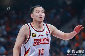 媒体人:原深圳队内线胡小龙正在青岛试训 王奕博转会问题不大 媒体人:原深圳队内线胡小龙正在青岛试训 王奕博转会问题不大