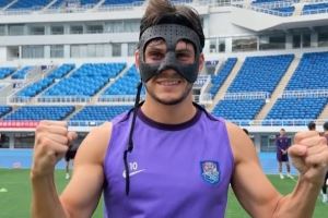 铁人!萨尔瓦多上轮鼻骨骨折+轻微脑震荡,本轮对西海岸继续首发 铁人!萨尔瓦多上轮鼻骨骨折+轻微脑震荡,本轮对西海岸继续首发