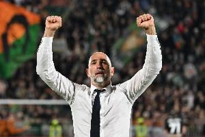 图多尔:D-路易斯有进球能力更适合踢前腰 8月热身赛的结果不重要 图多尔:D-路易斯有进球能力更适合踢前腰 8月热身赛的结果不重要