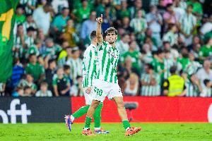 迪马济奥:罗马重新关注贝蒂斯边锋阿布德,正在进行评估 迪马济奥:罗马重新关注贝蒂斯边锋阿布德,正在进行评估