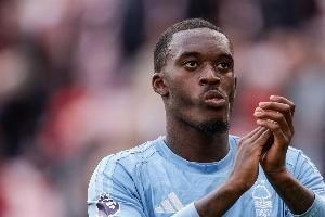 记者:贝西克塔斯将奥多伊视为优先引援目标,球员想留在英超 记者:贝西克塔斯将奥多伊视为优先引援目标,球员想留在英超