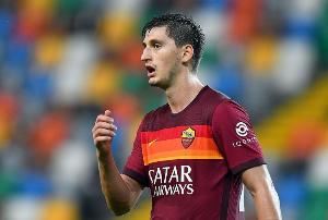 记者：塞维利亚等多队都在追求库姆布拉，他今夏将离开罗马