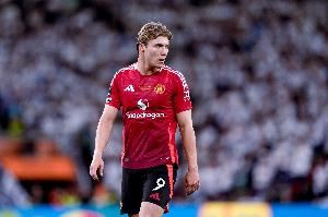 邮报:富勒姆正在考虑引进霍伊伦,但球员本人想留在曼联证明自己 邮报:富勒姆正在考虑引进霍伊伦,但球员本人想留在曼联证明自己