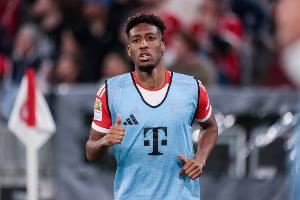 图片报:科曼昨日启程飞往中国香港,将在当地与利雅得胜利签约 图片报:科曼昨日启程飞往中国香港,将在当地与利雅得胜利签约