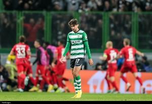 葡体官方:俱乐部支付1100万欧,从巴萨收购特林康剩余50%所有权 葡体官方:俱乐部支付1100万欧,从巴萨收购特林康剩余50%所有权