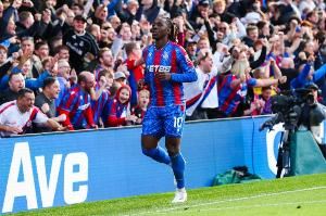 卫报:因潜在转会,埃泽&格伊首轮联赛是否出战切尔西存疑 卫报:因潜在转会,埃泽&格伊首轮联赛是否出战切尔西存疑