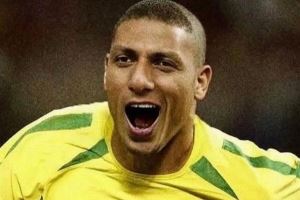 今日趣图:什么!赖因德斯才5500万?把1500万浮动给米兰老铁送去 今日趣图:什么!赖因德斯才5500万?把1500万浮动给米兰老铁送去