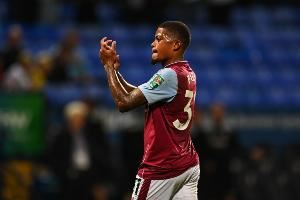 意媒:罗马即将签下利昂-贝利,租借费200万欧+2300万欧买断条款 意媒:罗马即将签下利昂-贝利,租借费200万欧+2300万欧买断条款