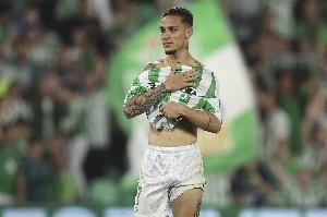 曼联坚持要4000万欧!英媒:安东尼敦促曼联卖他去贝蒂斯 曼联坚持要4000万欧!英媒:安东尼敦促曼联卖他去贝蒂斯