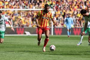 米体:国米中场引援瞄准朗斯的安迪-迪乌夫,愿为其花费2500万欧 米体:国米中场引援瞄准朗斯的安迪-迪乌夫,愿为其花费2500万欧