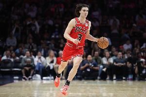 各退一步?美记预测吉迪和公牛会达成4年9600万美元的新合同 各退一步?美记预测吉迪和公牛会达成4年9600万美元的新合同