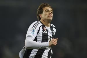 伊尔迪兹:我们之前在里尔就见识过戴维,他会给球队带来很大帮助 伊尔迪兹:我们之前在里尔就见识过戴维,他会给球队带来很大帮助