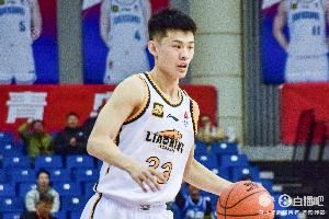 京媒:王岚嵚与北控转会费上有分歧 但后者诚意很大有望压哨签约 京媒:王岚嵚与北控转会费上有分歧 但后者诚意很大有望压哨签约