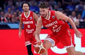 大胜爱沙尼亚！土耳其主帅：我们充分发挥了申京在篮下的作用