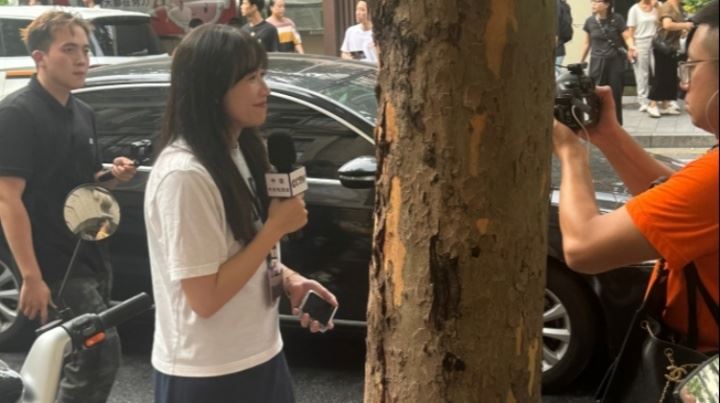 总台记者已经来到詹姆斯中国行外滩活动现场 总台记者已经来到詹姆斯中国行外滩活动现场