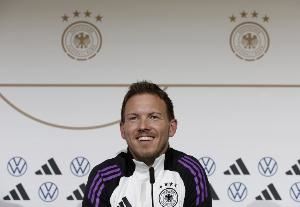 纳帅:世界杯目标夺冠 维尔茨在利物浦表现不算糟糕&还需要适应 纳帅:世界杯目标夺冠 维尔茨在利物浦表现不算糟糕&还需要适应