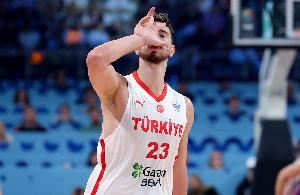 火记发问:申京能拿欧锦赛MVP NBA中还有多少球员比他更强? 火记发问:申京能拿欧锦赛MVP NBA中还有多少球员比他更强?