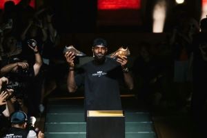 詹姆斯第23代战靴23款配色故事:致敬4冠 死亡之瞳 面具詹 屠龙詹 詹姆斯第23代战靴23款配色故事:致敬4冠 死亡之瞳 面具詹 屠龙詹