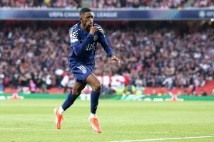 巴黎要怒了😡队报:登贝莱预计伤缺6-8周,缺阵欧冠对阵巴萨 巴黎要怒了😡队报:登贝莱预计伤缺6-8周,缺阵欧冠对阵巴萨