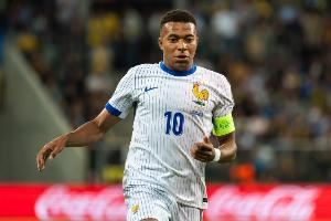 姆巴佩是21世纪以来,第二个在27岁前为国家队打入52球的欧洲球员 姆巴佩是21世纪以来,第二个在27岁前为国家队打入52球的欧洲球员