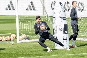 阿斯:皇马12名国脚在国家队比赛日都没受伤,其中6人已归队训练 阿斯:皇马12名国脚在国家队比赛日都没受伤,其中6人已归队训练