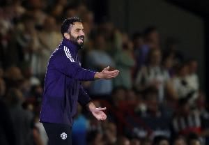 曼联输球!理查兹:阿莫林太过固执,就算老板支持但这套行不通 曼联输球!理查兹:阿莫林太过固执,就算老板支持但这套行不通