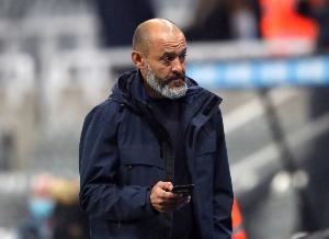 记者:努诺执教西汉姆联后,球队的首个主场比赛仍将遭球迷抵制 记者:努诺执教西汉姆联后,球队的首个主场比赛仍将遭球迷抵制