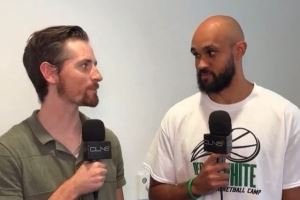 再见就是对手!怀特:看到霍福德离开很难过 但祝他好运 再见就是对手!怀特:看到霍福德离开很难过 但祝他好运