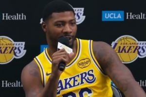 斯玛特:湖人将依靠我的防守全面性 用我从后卫防到大前锋 斯玛特:湖人将依靠我的防守全面性 用我从后卫防到大前锋