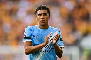 刘易斯:完成曼城百场感觉很不真实;重夺英超是我们的巨大动力 刘易斯:完成曼城百场感觉很不真实;重夺英超是我们的巨大动力