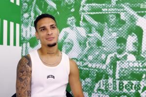 安东尼:在曼联有些人不尊重我、甚至是没教养,连早上好都不会说 安东尼:在曼联有些人不尊重我、甚至是没教养,连早上好都不会说