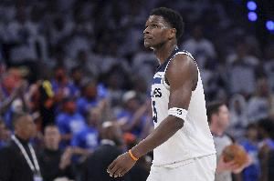 康利:华子心态改变很多休赛期主动组织大家训练 已成长为领袖了 康利:华子心态改变很多休赛期主动组织大家训练 已成长为领袖了