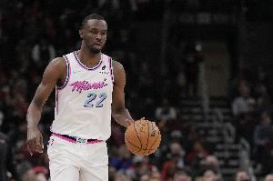 状态真不错!维金斯半场6中4拿下两队最高11分外加2助1断 状态真不错!维金斯半场6中4拿下两队最高11分外加2助1断