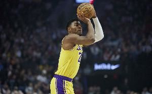 八村塁:教练组强调我需要提升场上发声能力 通过语言带领球队 八村塁:教练组强调我需要提升场上发声能力 通过语言带领球队