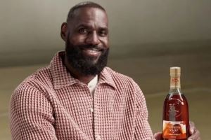 雷迪克谈詹姆斯决定2:大多数给我发短信的人也知道这大概是广告 雷迪克谈詹姆斯决定2:大多数给我发短信的人也知道这大概是广告