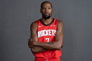 逐渐适应中!杜兰特半场6中3&三分1中0拿到8分 另有1篮板 逐渐适应中!杜兰特半场6中3&三分1中0拿到8分 另有1篮板