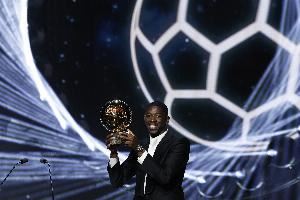 时隔6年再破亿!德转管理员:必须用涨身价庆祝登贝莱荣获金球奖 时隔6年再破亿!德转管理员:必须用涨身价庆祝登贝莱荣获金球奖